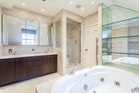 2 bedroom Apartment...